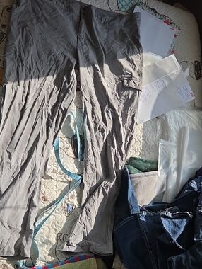 Columbia Light Gray Trail Pants with Logo Embroidery